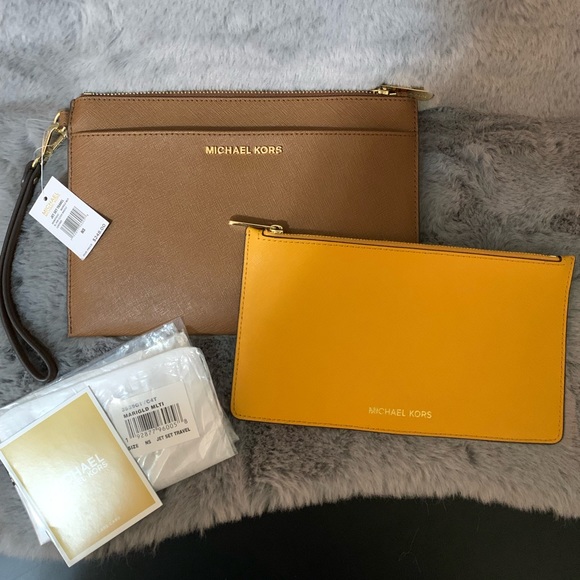 MICHAEL KORS XL POP CLUTCH WRISTLET LEATHER - Picture 4 of 6